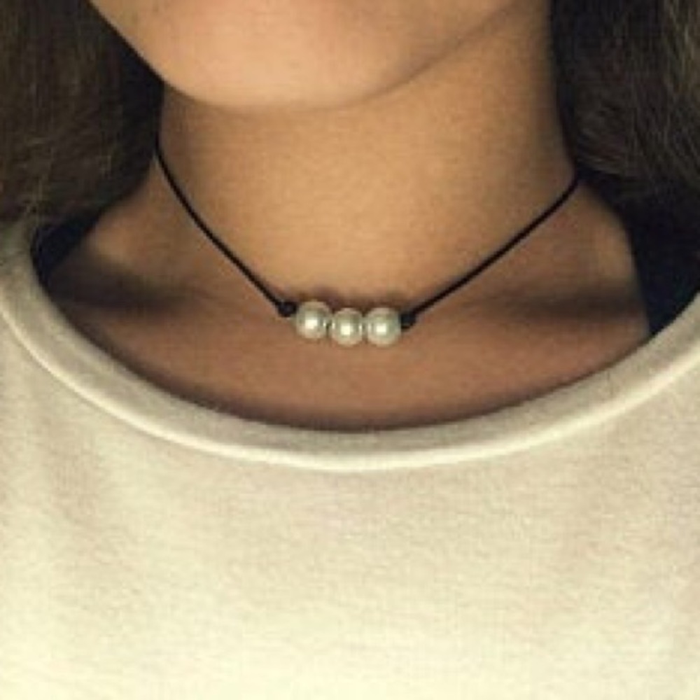 3 pearl necklace